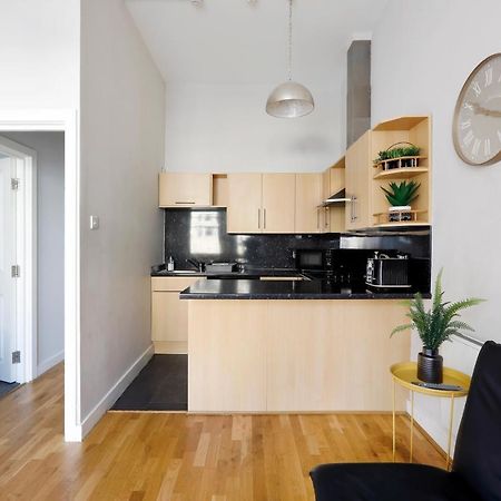Great 2 Bedroom Apt By The Beach And Town Brighton Exteriör bild