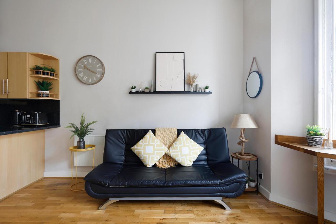 Great 2 Bedroom Apt By The Beach And Town Brighton Exteriör bild